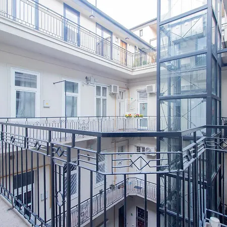 Kalvin 2bdr With Ac Appartement *